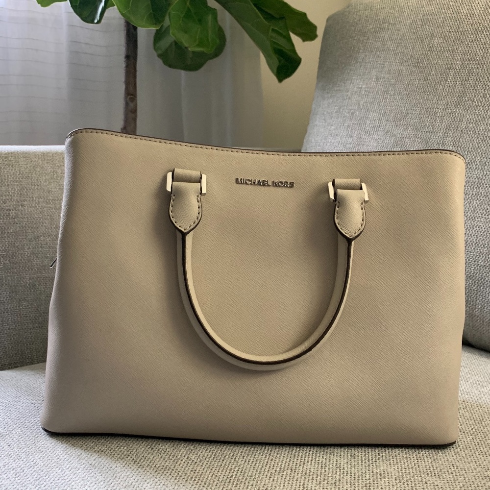 Michael Kors Savannah